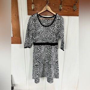 Nina Leonard Black & White Cheetah Print Sweater Dress